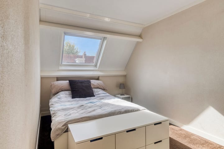 Photo 20 of Faurestraat 22