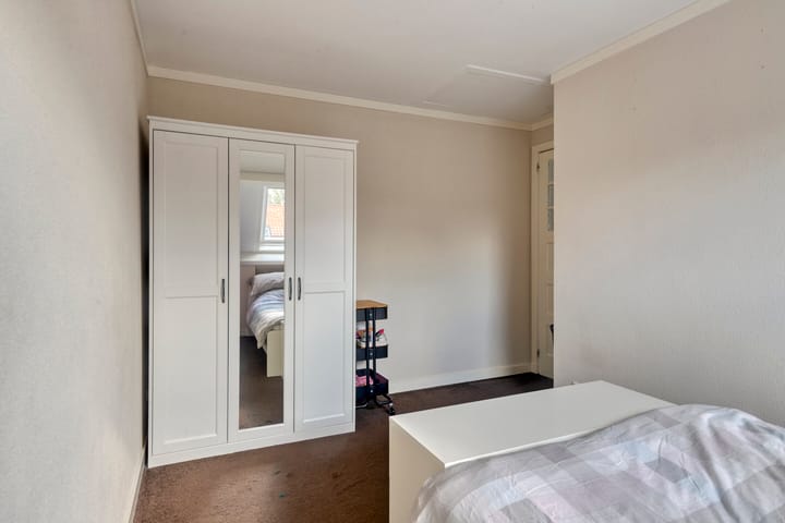 Photo 21 of Faurestraat 22