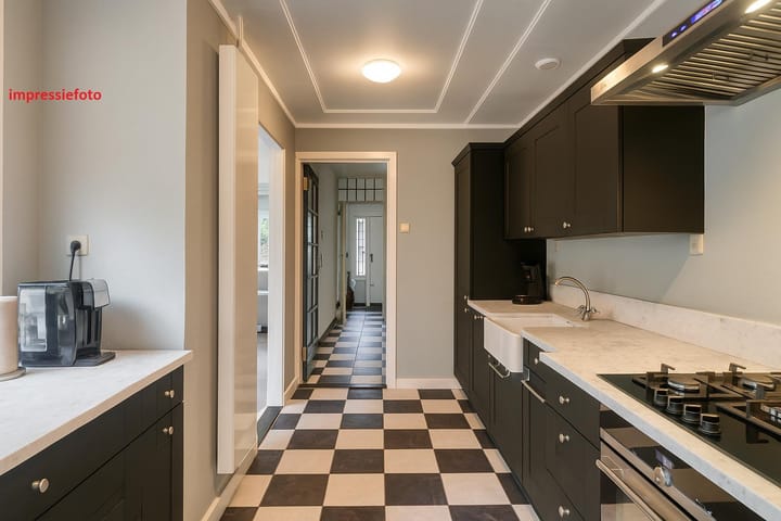 Photo 23 of Faurestraat 22