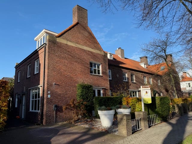 Photo 1 of Burgemeester Damsstraat 41