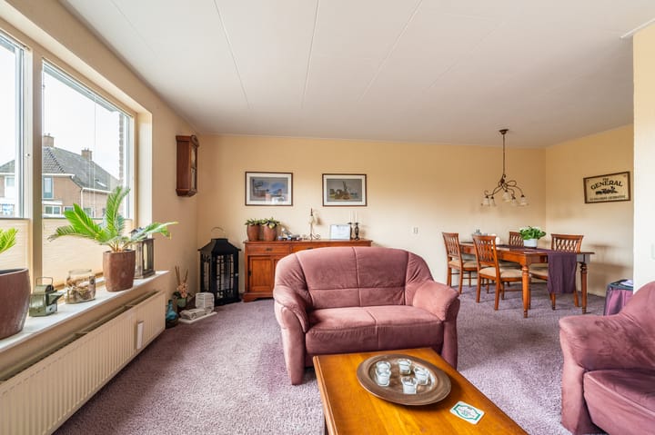 Photo 2 of Wiltingelaan 12