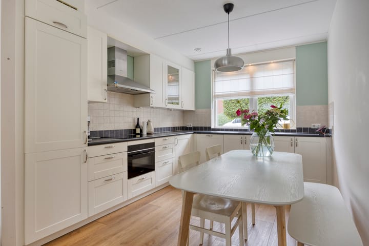 Foto 8 van Esdoornlaan 3