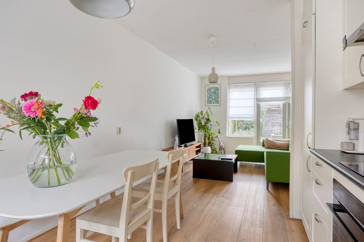 Foto 10 van Esdoornlaan 3