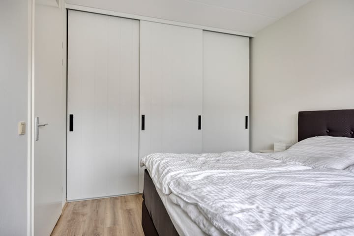 Foto 13 van Esdoornlaan 3