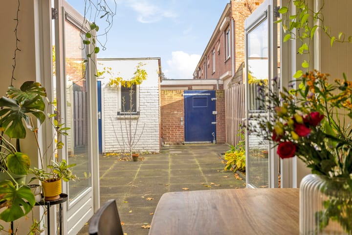 Foto 10 van Meidoornstraat 12