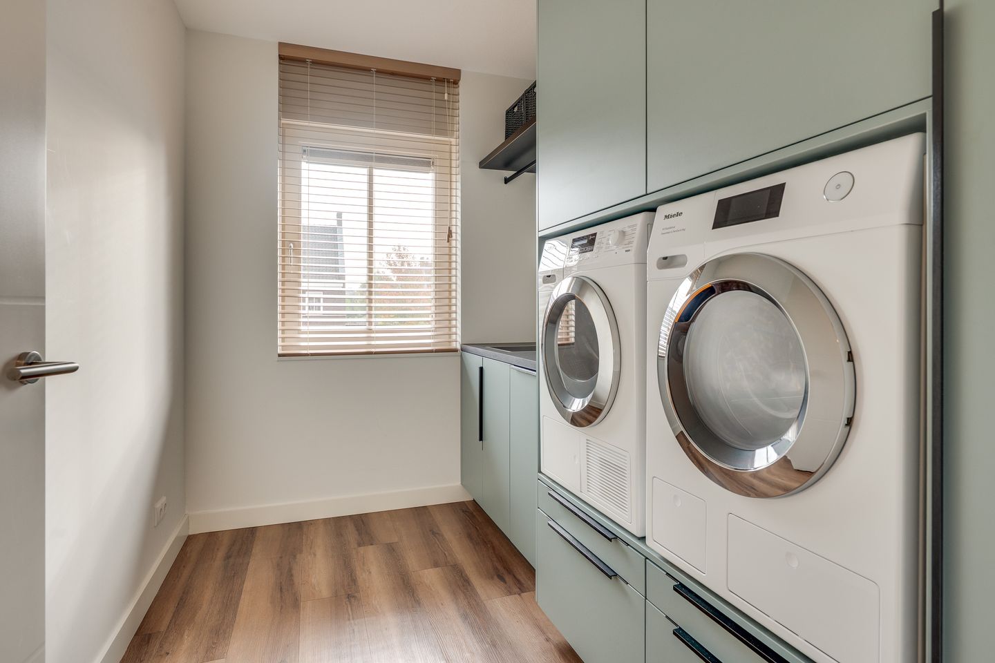 Photo 35 of Sparrestraat 14