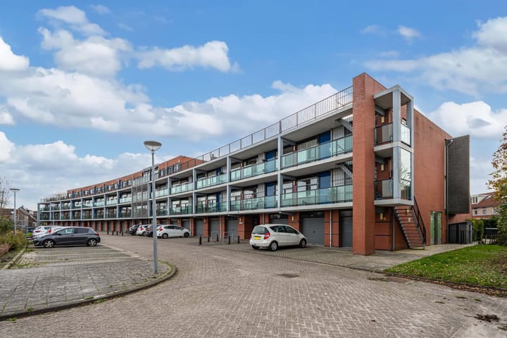 Photo 5 of Korhoenstraat 76