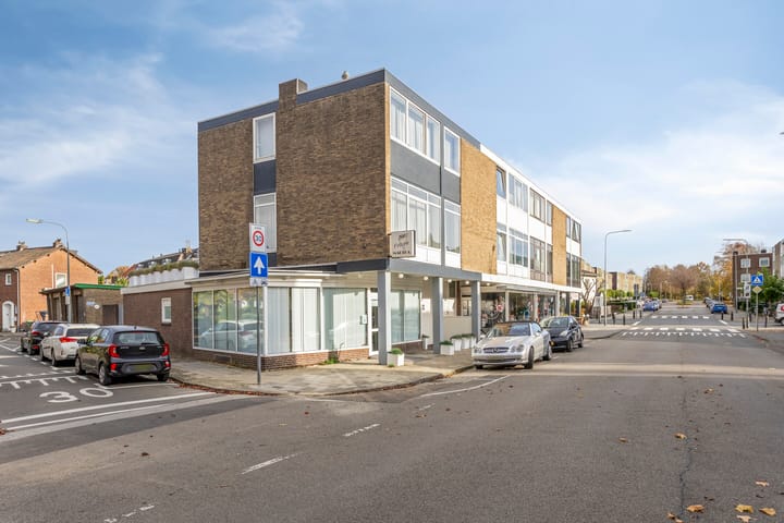 Foto 26 van Adelbert van Scharnlaan E 5