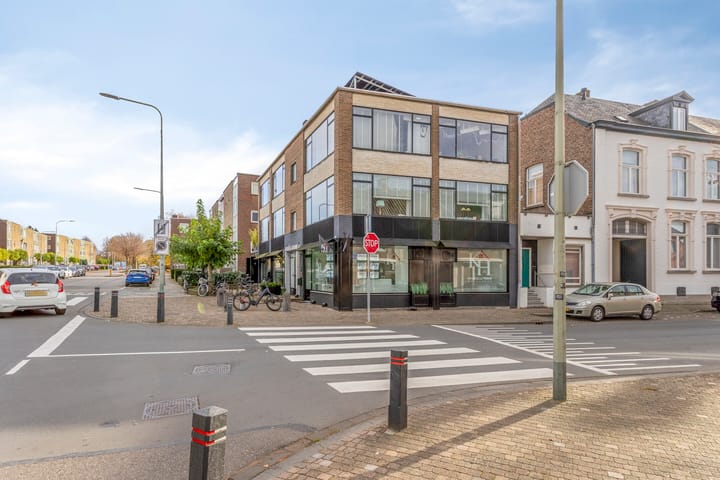 Foto 27 van Adelbert van Scharnlaan E 5