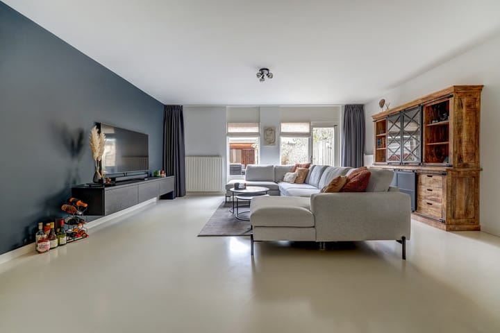 Photo 2 of Groen van Prinstererlaan 32