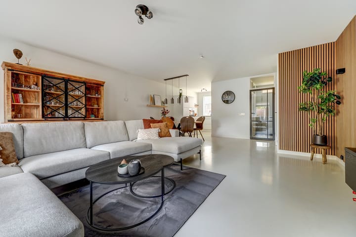 Photo 4 of Groen van Prinstererlaan 32