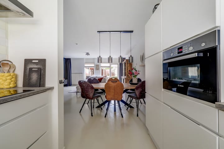 Photo 10 of Groen van Prinstererlaan 32