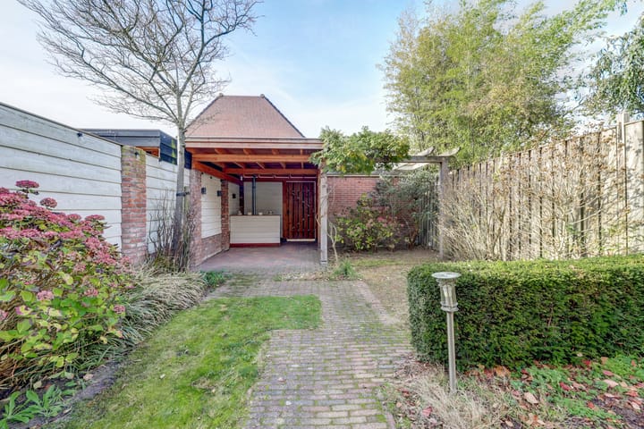 Photo 35 of Groen van Prinstererlaan 32