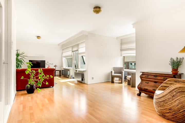 Foto 4 van Raadhuisplein 13