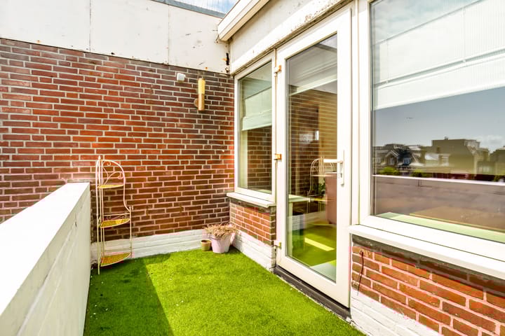 Foto 8 van Raadhuisplein 13