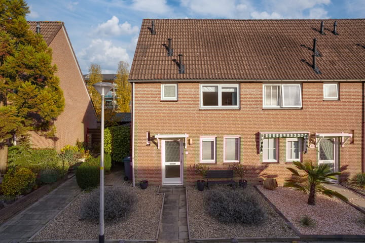 Photo 4 of Gravekamp 67