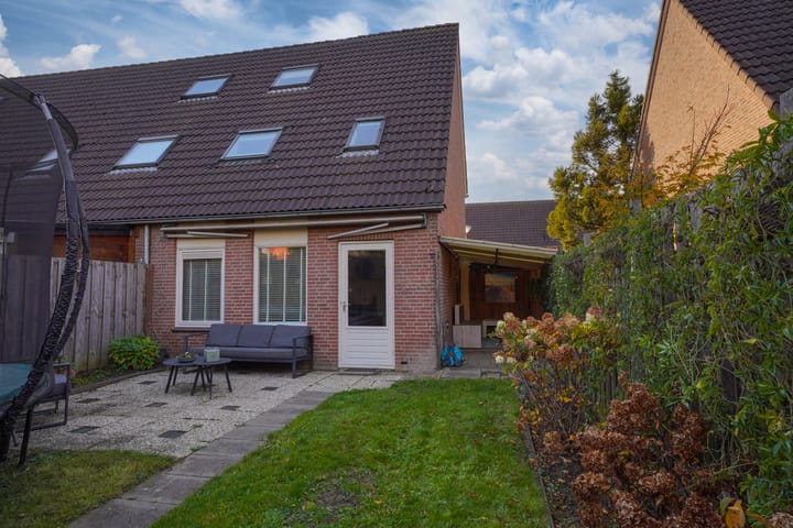 Photo 33 of Gravekamp 67