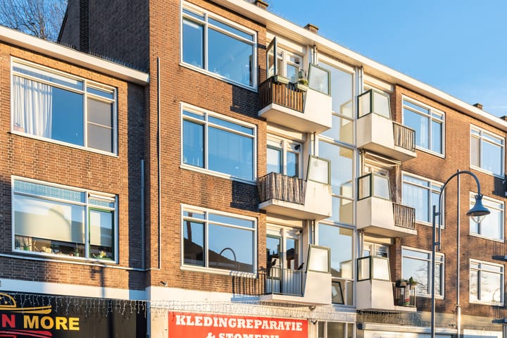 Photo 2 of Kerstroosstraat 8-B