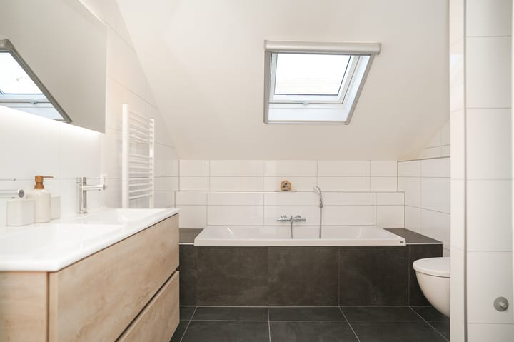 Photo 31 of Hanzestraat 3