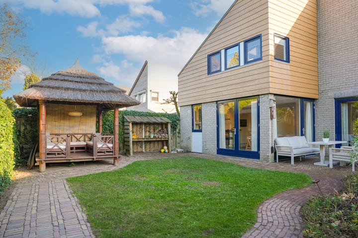 Photo 43 of Hanzestraat 3