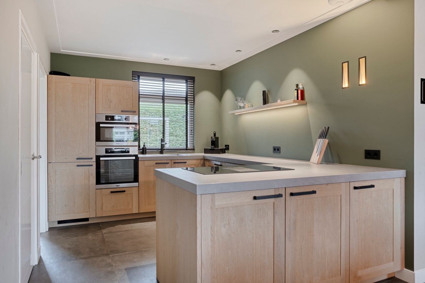 Photo 14 of Katsestraat 26