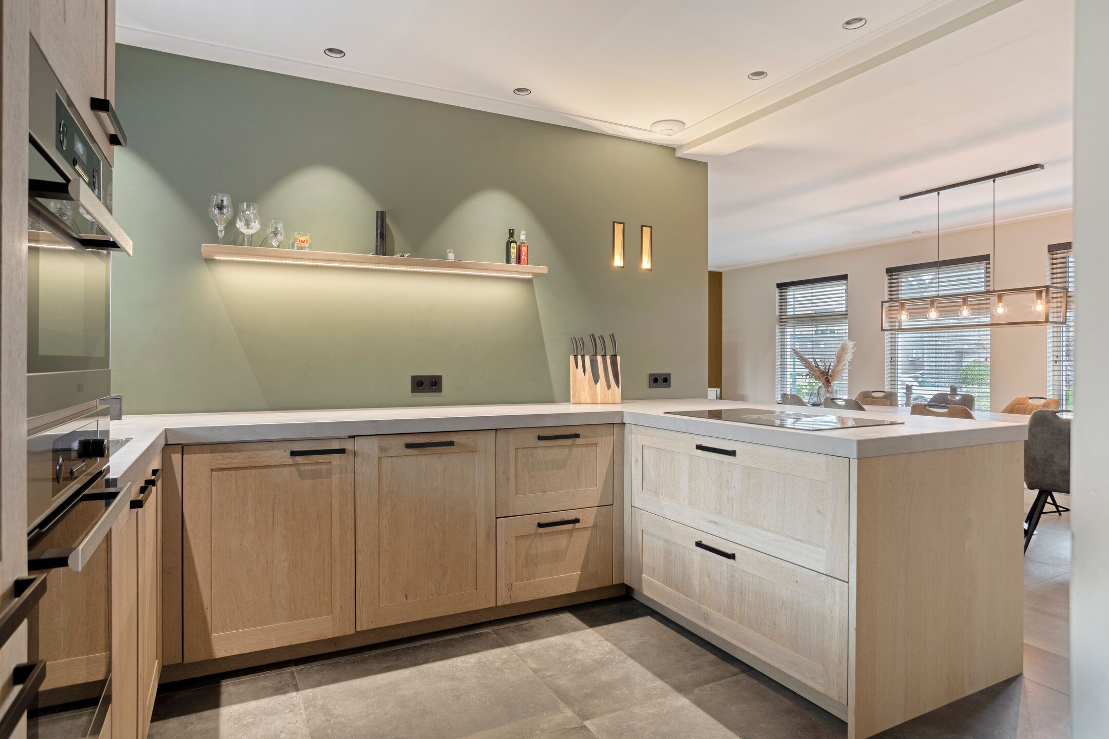 Photo 15 of Katsestraat 26