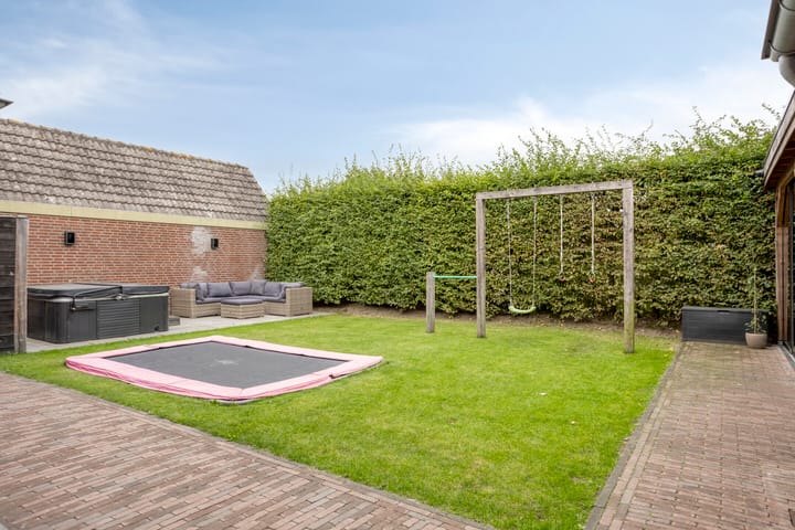 Photo 28 of Katsestraat 26