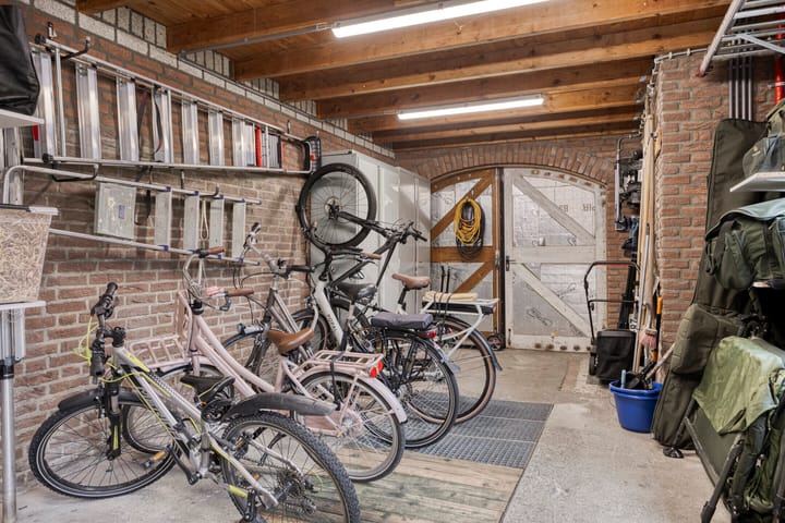 Photo 41 of Katsestraat 26