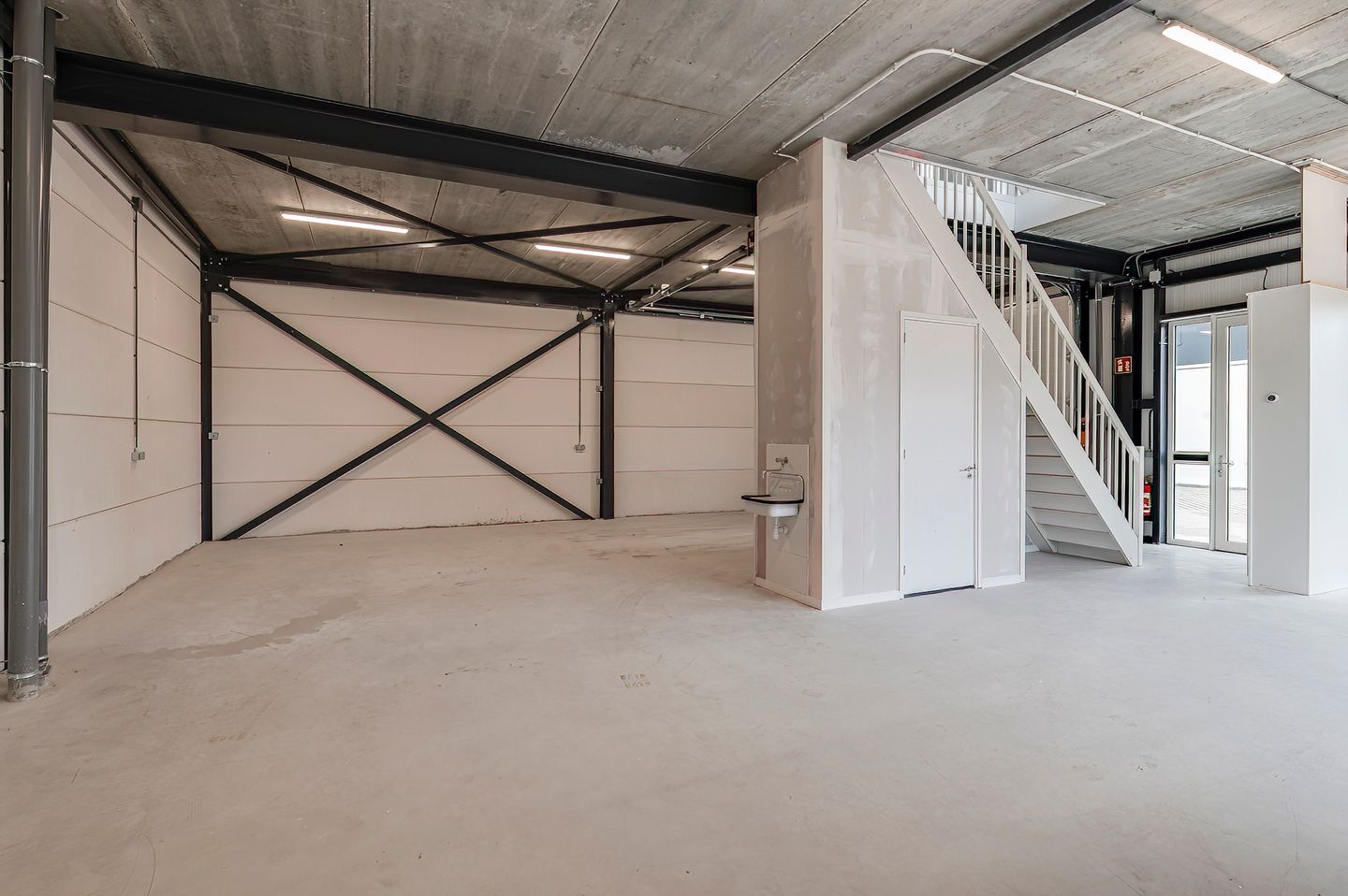 Bekijk foto 4 van De Iepenwei 2