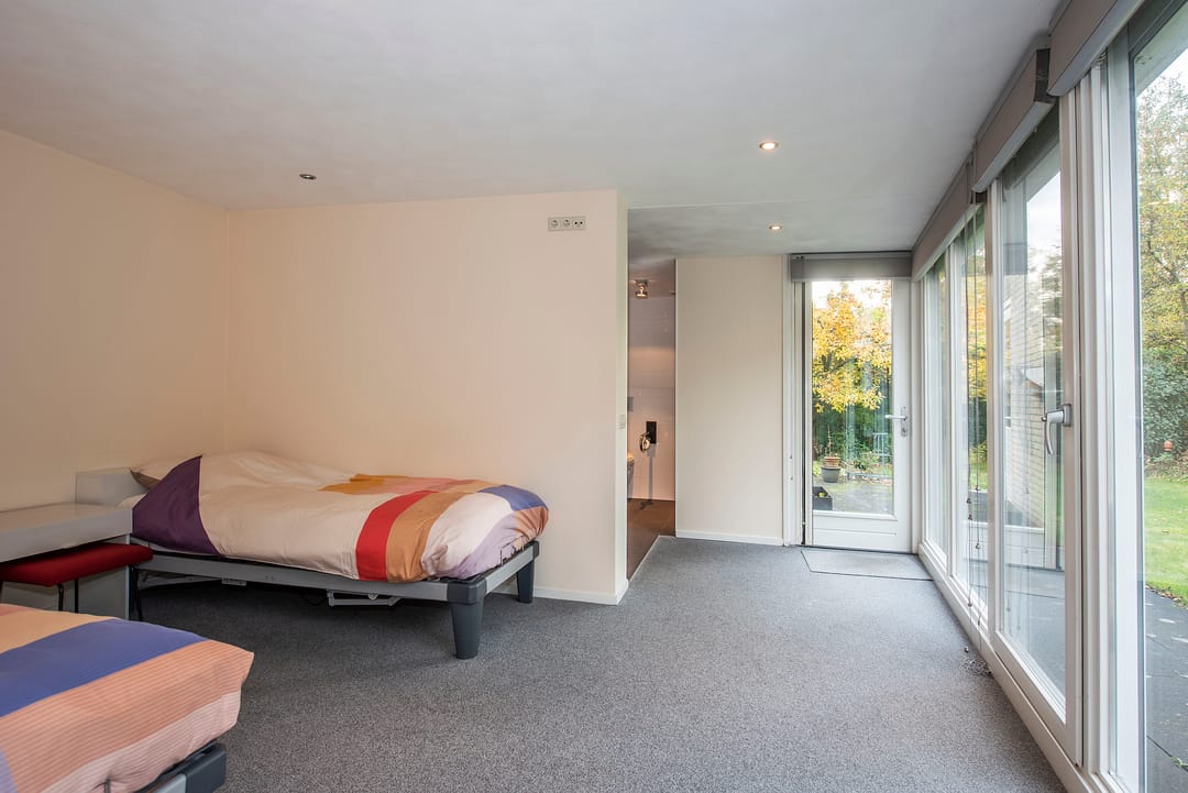 Photo 22 of Bernhardstraat 33