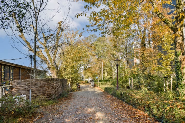 Photo 18 of Van Bossestraat 41-1