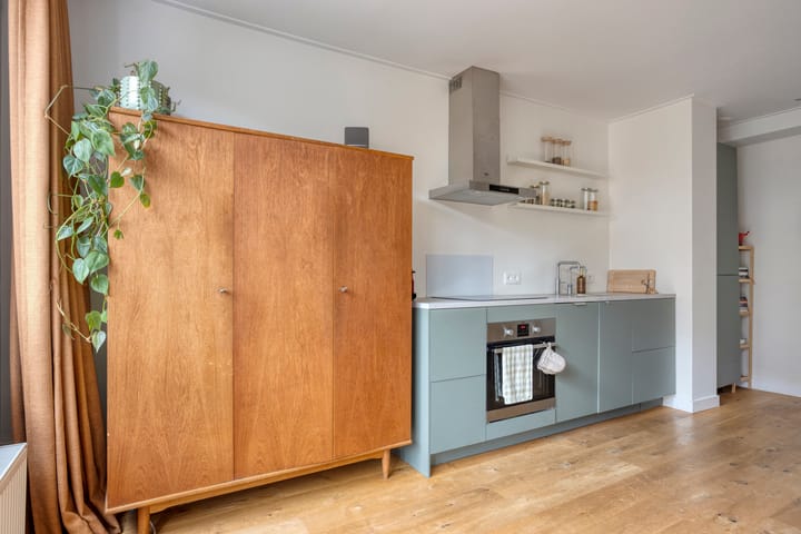 Foto 10 van Moerdijkstraat 1-2