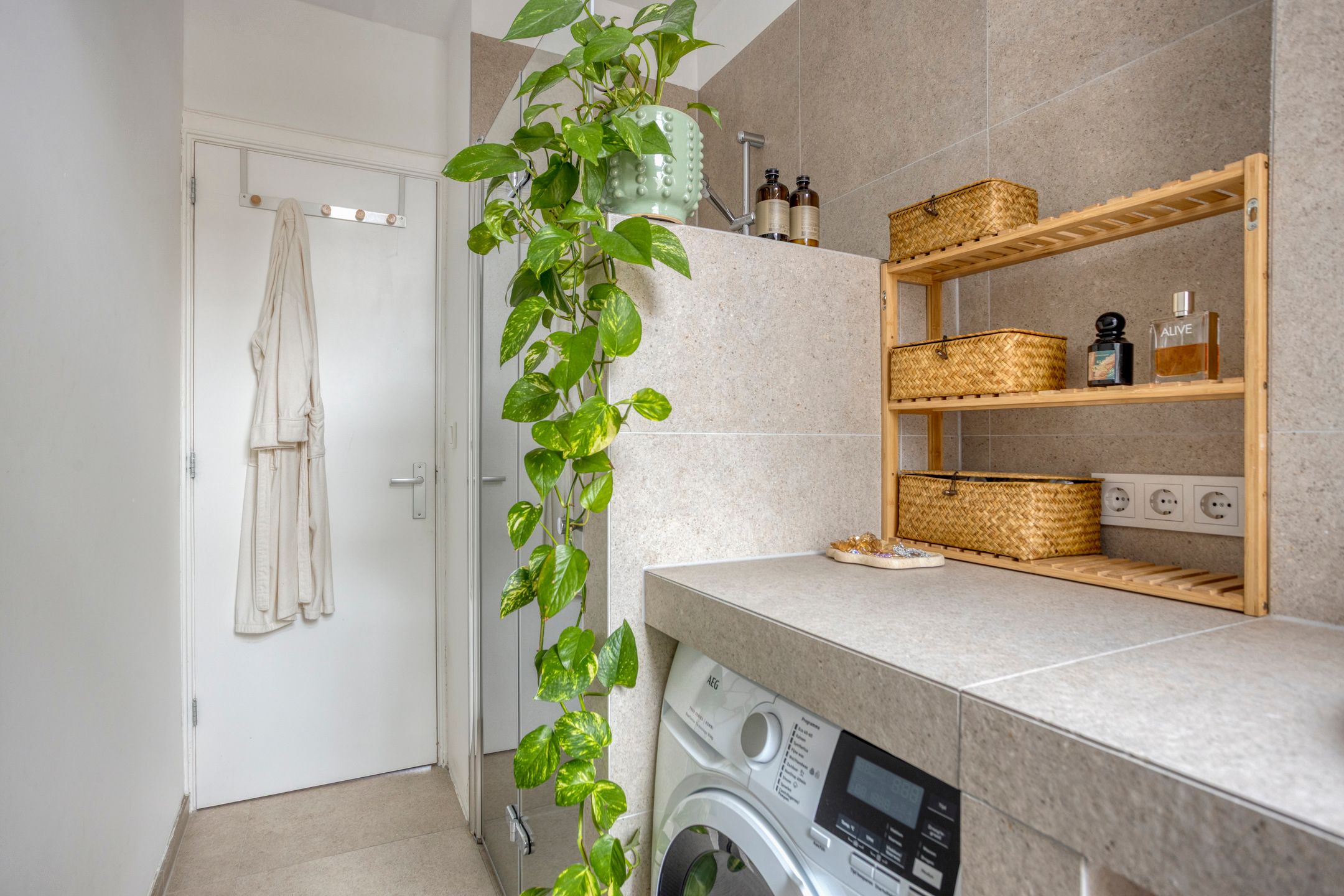 Foto 24 van Moerdijkstraat 1-2