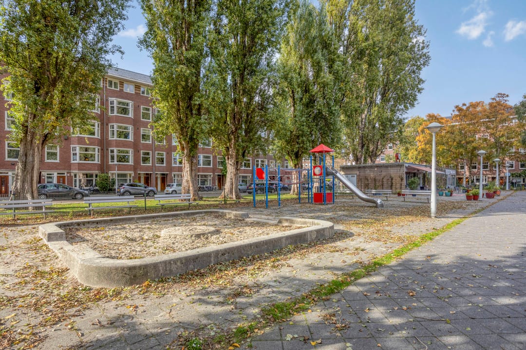 Foto 32 van Moerdijkstraat 1-2