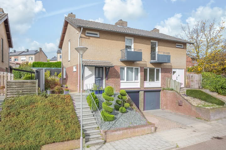 Photo 1 of Buijsroggestraat 11