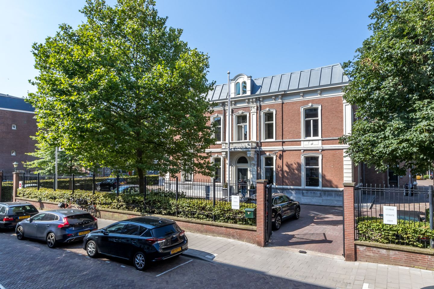 Bekijk foto 2 van Van de Spiegelstraat 12