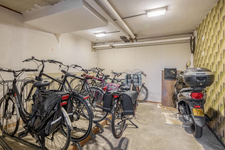 Photo 38 of Eikenlaan 27-E