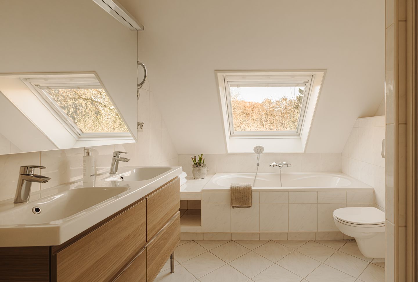 Foto 35 van Nieuw-Loosdrechtsedijk 168