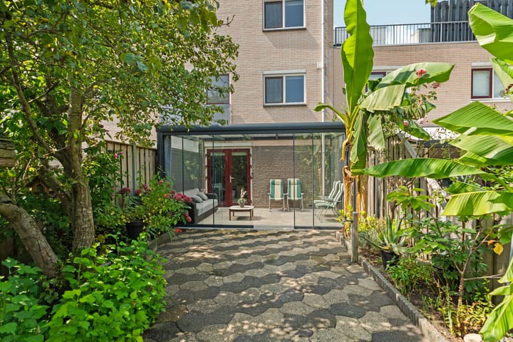 Photo 2 of Leonard Springerlaan 212