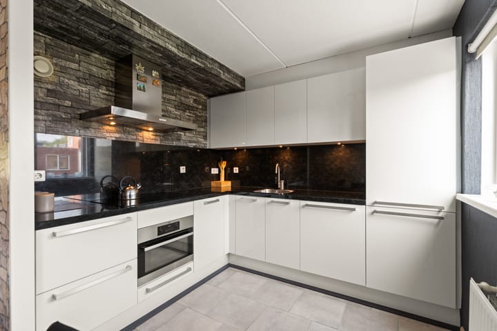 Photo 13 of Leonard Springerlaan 212