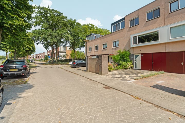 Photo 28 of Leonard Springerlaan 212