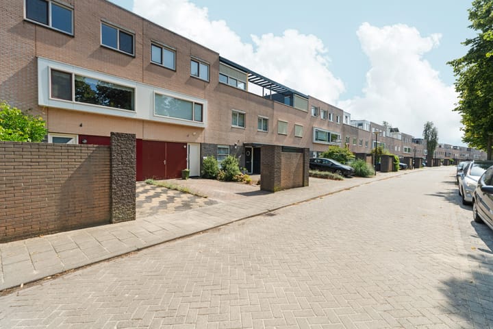 Photo 29 of Leonard Springerlaan 212