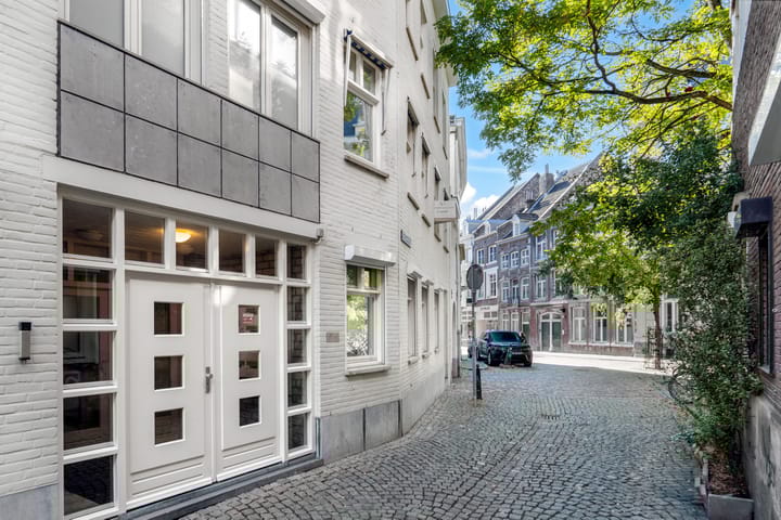 Photo 2 of Lantaarnstraat 9-B