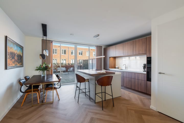 Foto 8 van Oranjeboomstraat 18-B