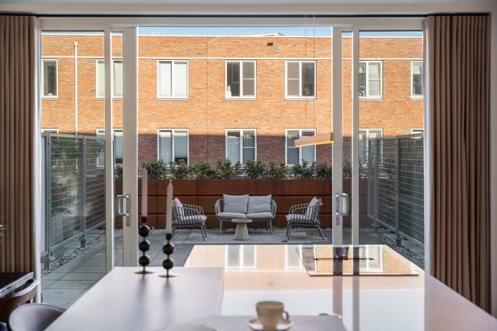 Foto 13 van Oranjeboomstraat 18-B