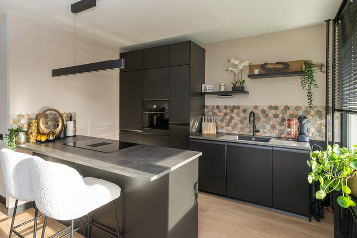 Foto 2 van Kloosplantsoen 643