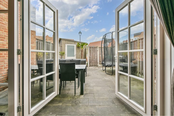 Photo 17 of Anna Boleynlaan 57