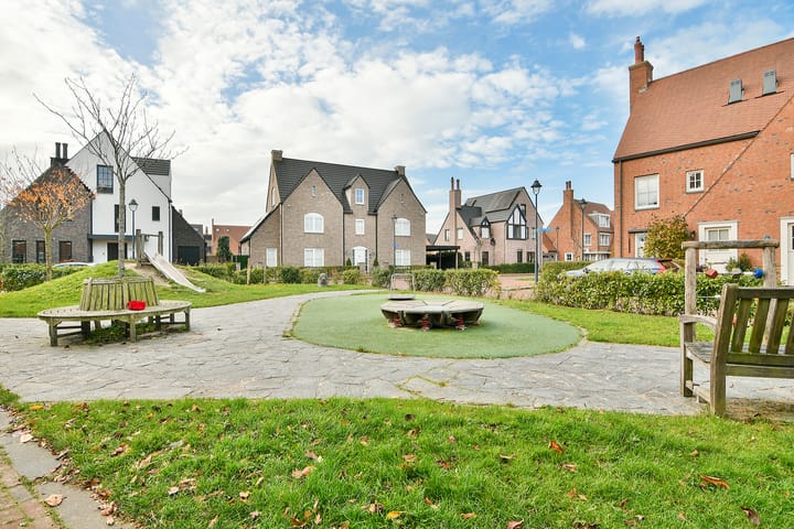 Photo 35 of Anna Boleynlaan 57