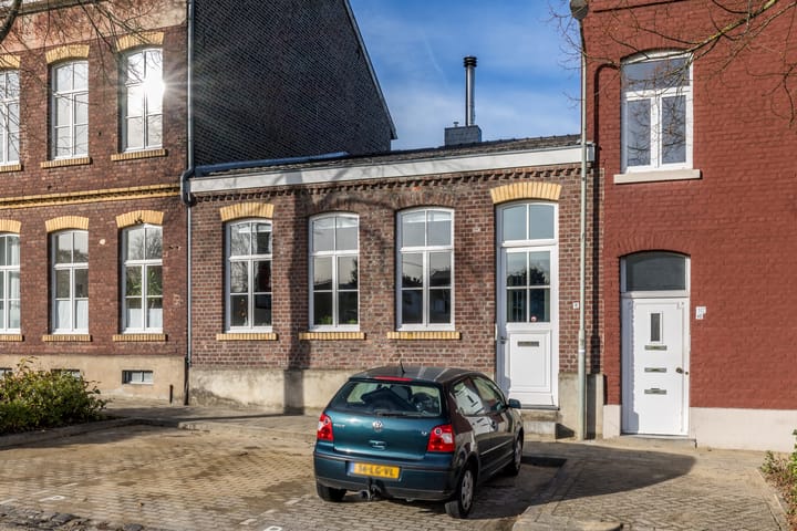 Photo 38 of Grensstraat 8