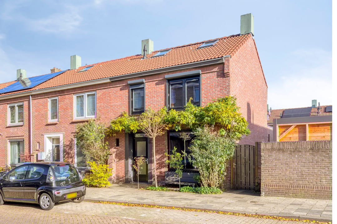 Photo 1 of Esdoornstraat 42